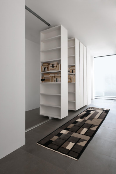 ALBED_LIBR_PRTSCORR_RI-VISTA_GIREVOLE_product_bookcase_wood_white_lacquered_3_low.jpg